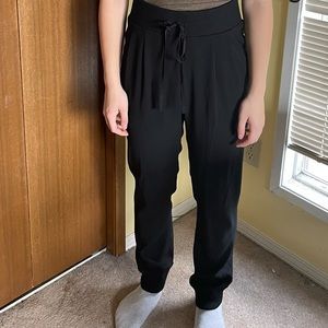Wilfred dress pants/joggers with tie waist